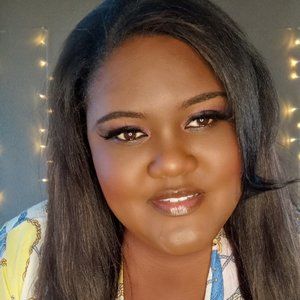 Meet your Posher, Natasha